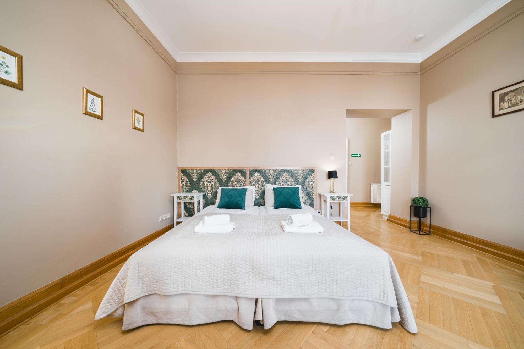 Apartamenty W Palacu Pod Baranami Krakow Exterior photo