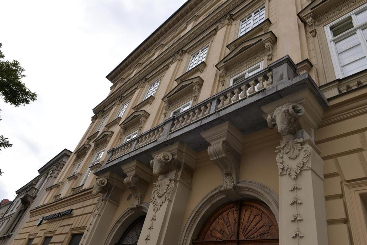 Apartamenty W Palacu Pod Baranami Krakow Exterior photo