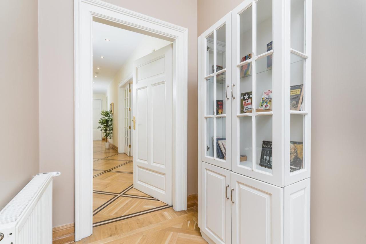 Apartamenty W Palacu Pod Baranami Krakow Exterior photo